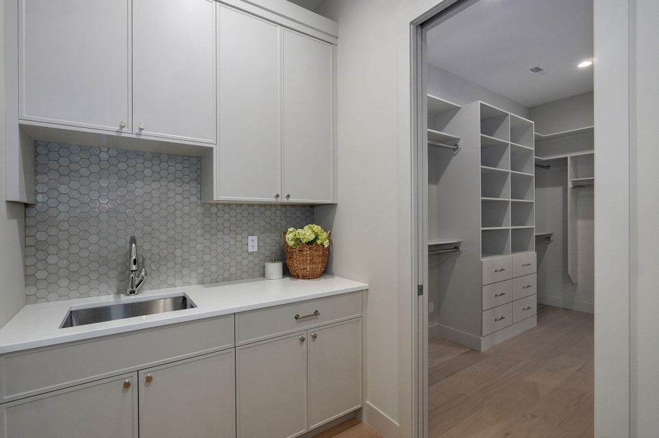 Luxury custom island cabinets - Veto build